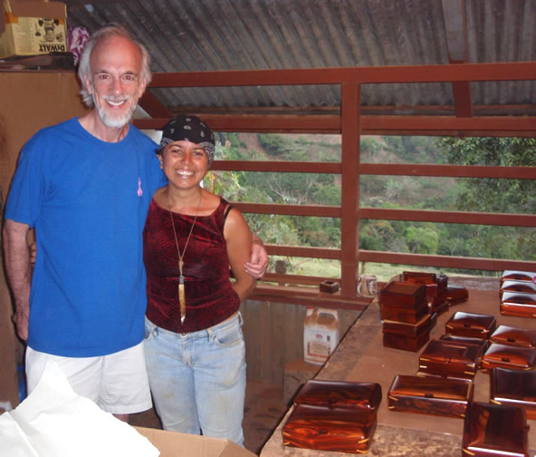 Roy with
                  Costa Rican artist