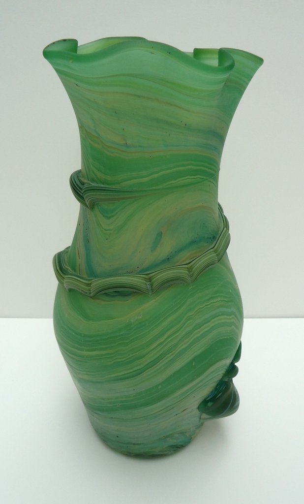 Large vase
                  wrapped with fluted top