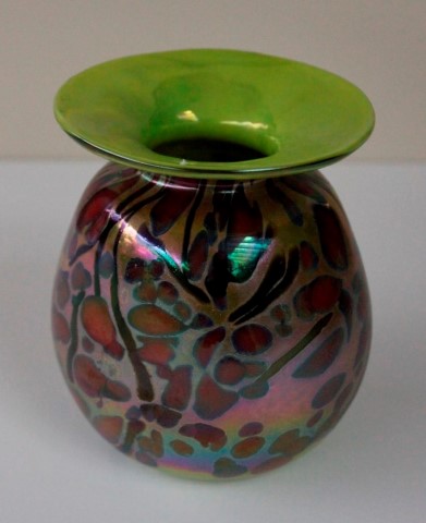 Green rim
                      mini vase
